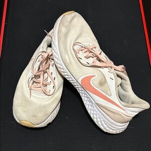 Nike Women's Beige and Coral Athletic Shoes